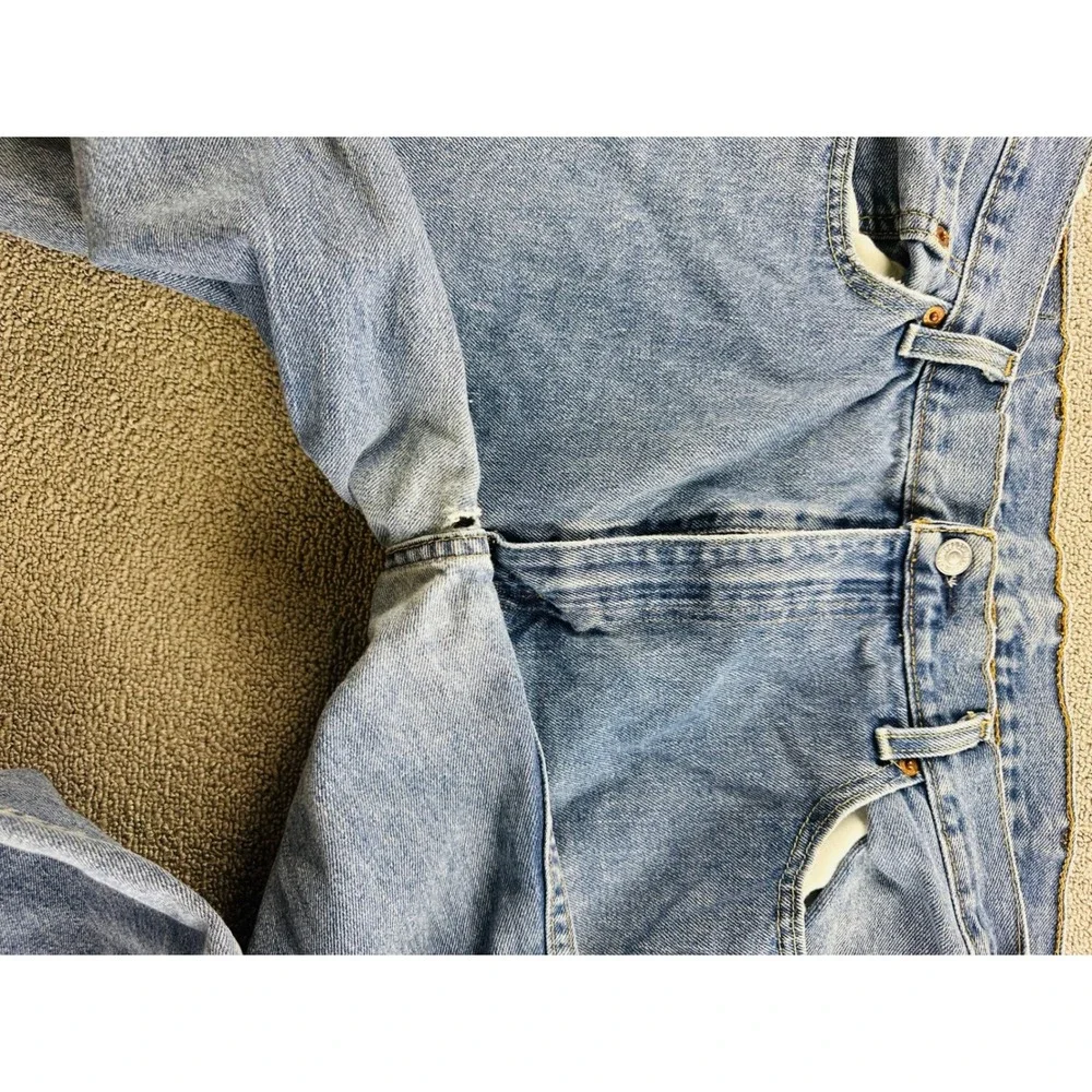 Levi's 550‎ Jeans Mens W38 L36 Relaxed Fit Light Wash Blue Denim 100% Cotton